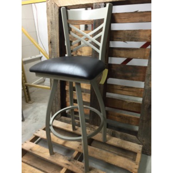 820 Catalina Swivel Bar Stool